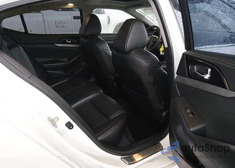 2016 Nissan Maxima 3.5 Sl z USA, uszkodzony, nr VIN 1N4AA6AP8GC904595